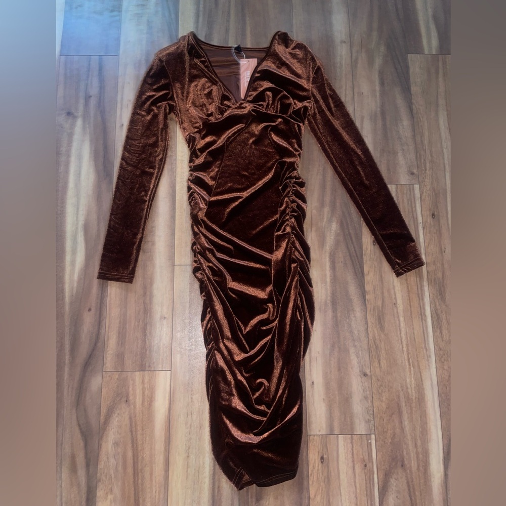 SHEIN Velvet Long Sleeve Dress in Rich Brown